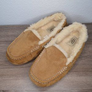 UGG || Ansley Slip-On Moccasins || Size 8